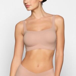 Skims Naked Scoop Bralette in Clay - Size Small-DD